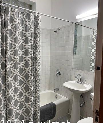 5th image of 1814 N Wilmot Ave #1622