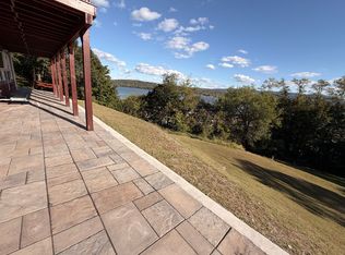 856 River Rd #B, Newburgh, NY 12550