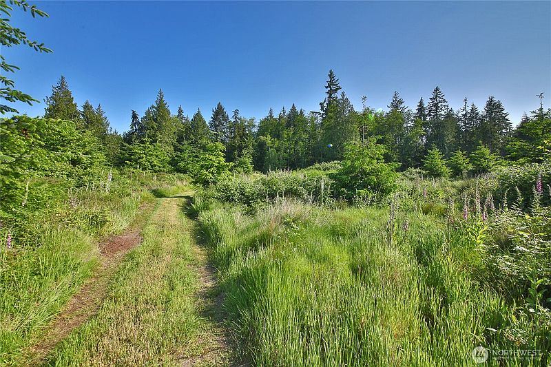 2nd image of 2062 Goodell Road
