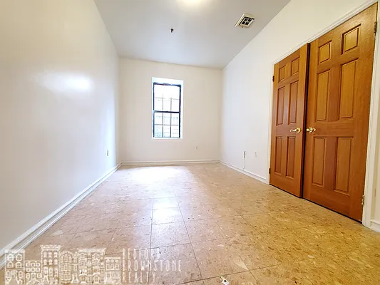 Rented by Bedford Brownstone Realty | media 8