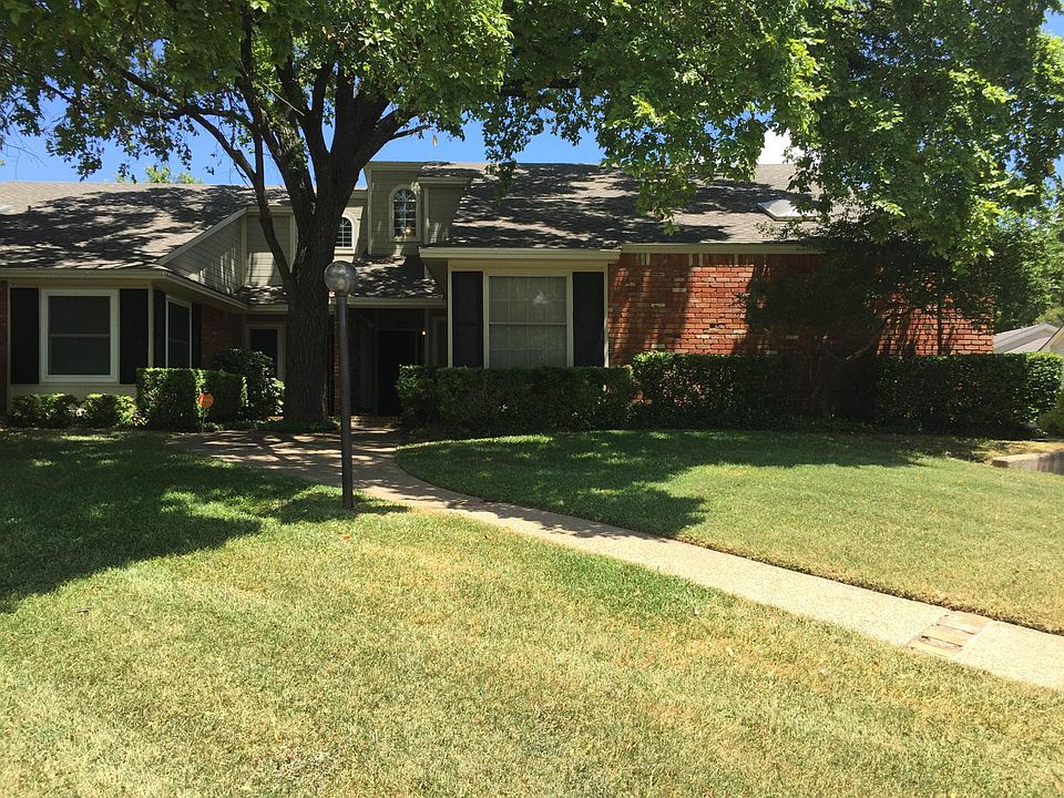 1st image of 2709 Woodland Dr