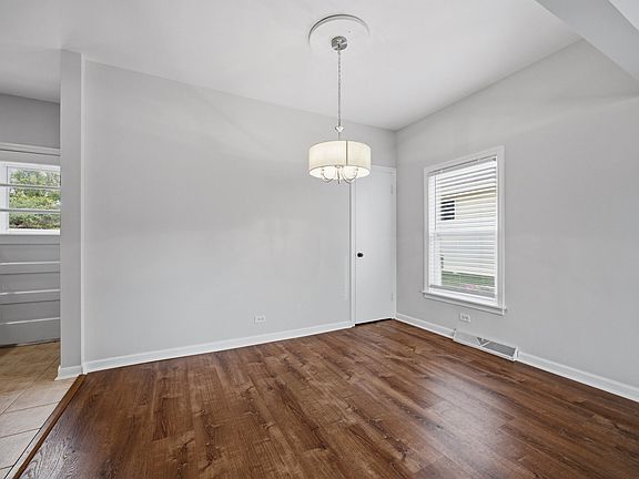 5th image of 22 55th St