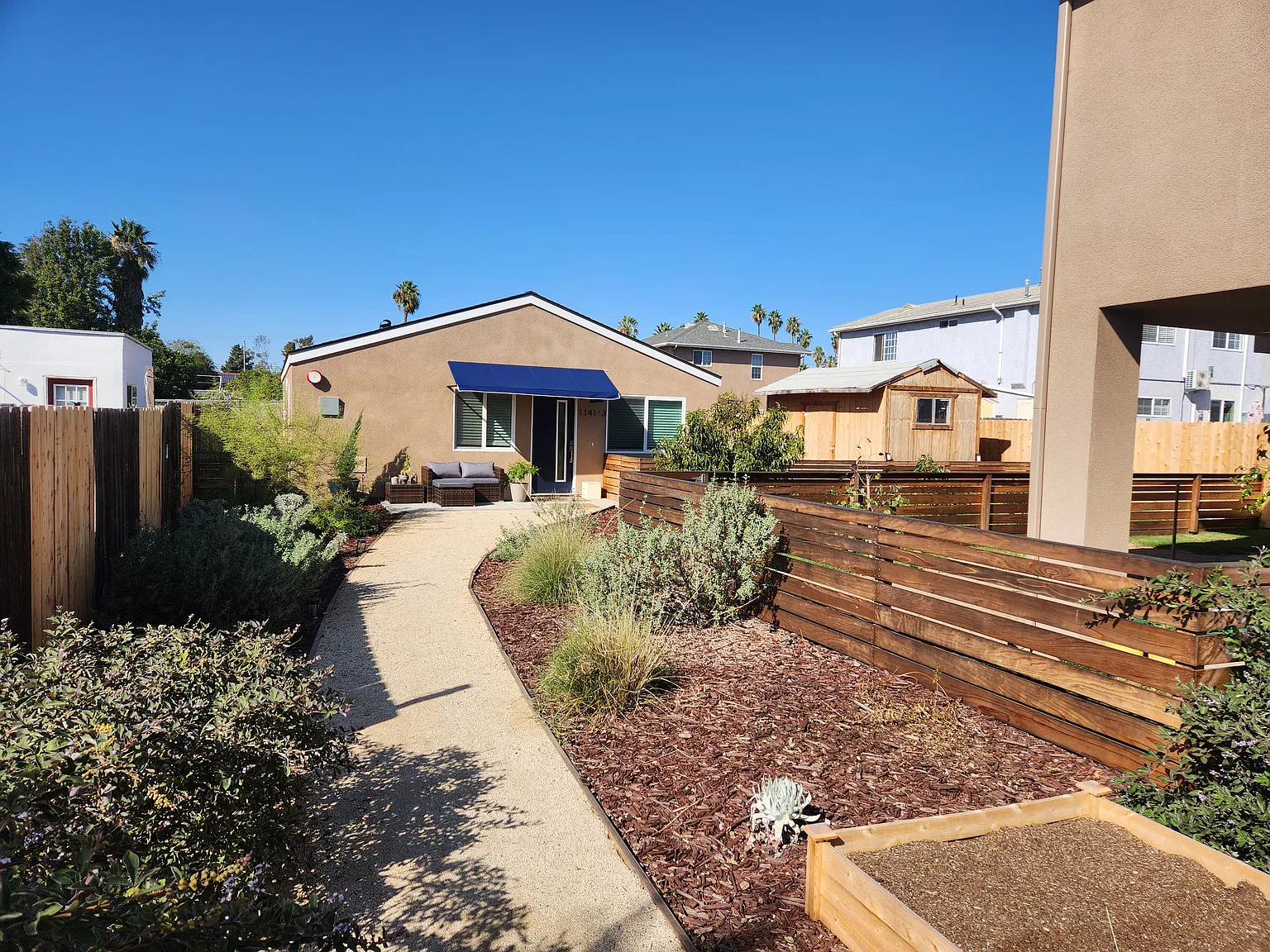 2 bed, 896 sqft, $2,995 — Photo 2