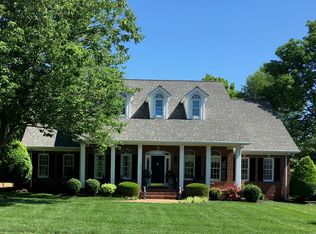 6355 Saint Andrews Dr, Paducah, KY 42001