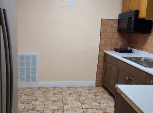 10965 Perry Dr, Miami, FL 33176