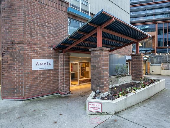 5th image of 200 Keary St #405