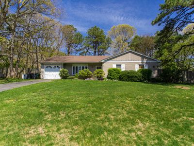 5 Shelley Dr, Middle Island, NY, 11953