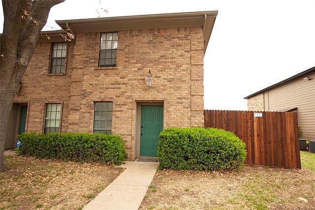 1st image of 7431 Kingswood Dr
