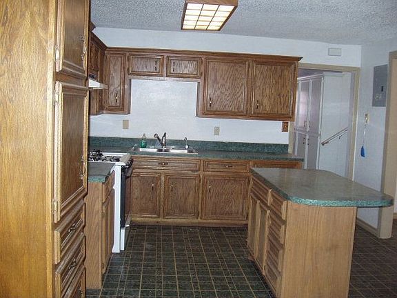 4th image of 1213 N County Road 1340