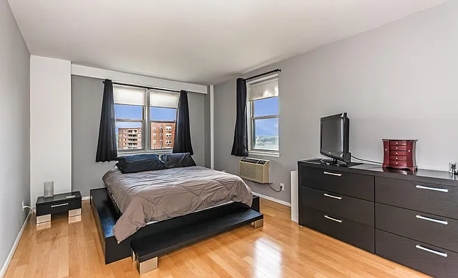 Sold by EZ Premier Realty | media 41