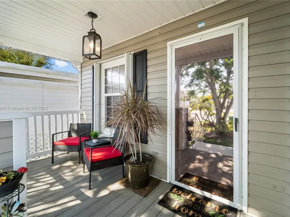 2331 SW 85th Way, Davie, FL 33324