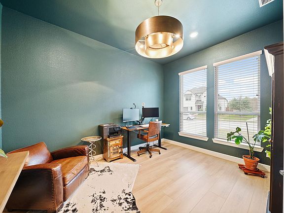 5th image of 23911 Primrose Garden Rd