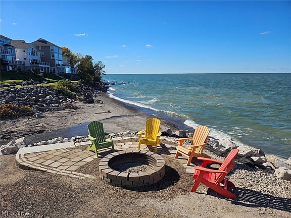 3rd image of 181 Larimar Dr