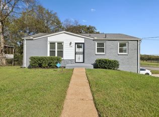 3200 Crowe Dr, Nashville, TN 37218