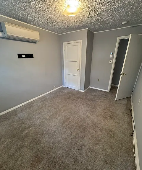 1464 Colony Rd — Photo 12