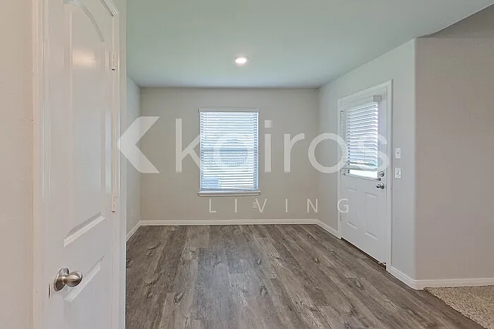 1109 NW 6th St — Photo 4