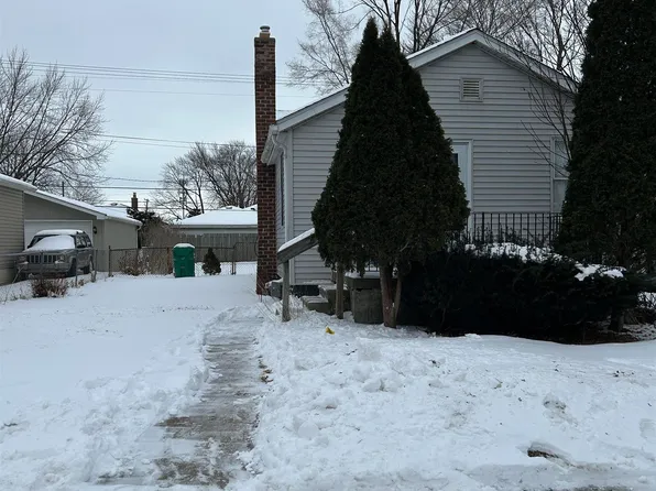 24852 Lambrecht Ave, Eastpointe, MI 48021