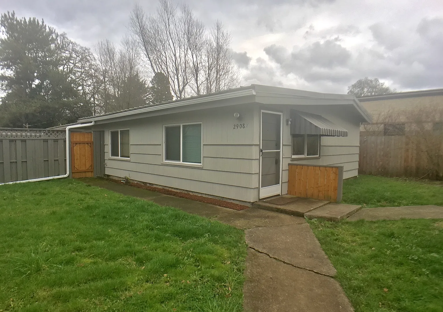 JohnsonD4 — Photo 1