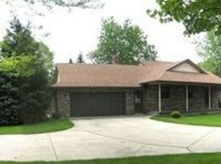 25 Cherokee Trl, Lapeer, MI 48446