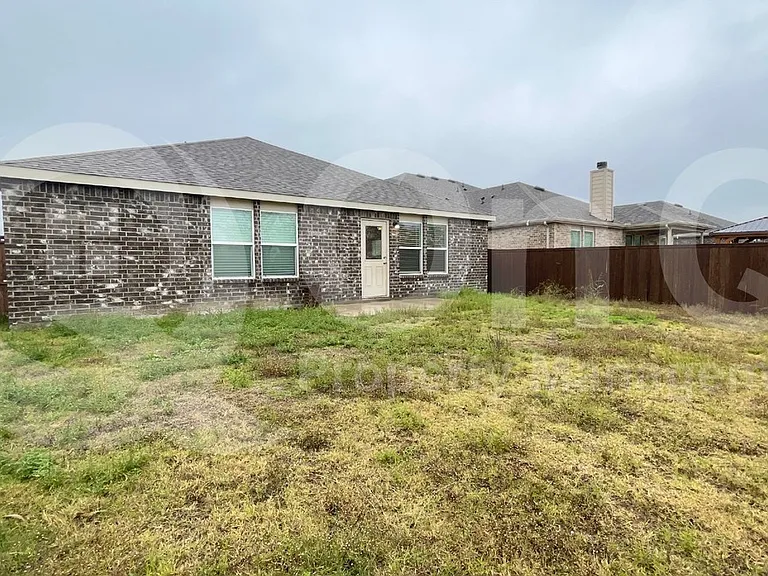 1315 Binfield Dr — Photo 20