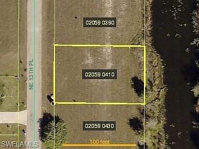 1st image of 923 NE 13th Pl
