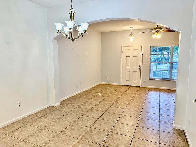 9113 Oak Fern Dr — Photo 5