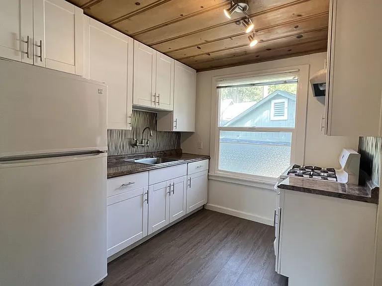 20359 Sunnyside Way — Photo 35