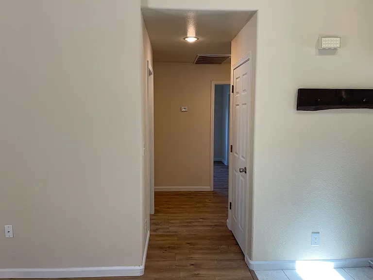 143 Goldenwest Ct — Photo 13