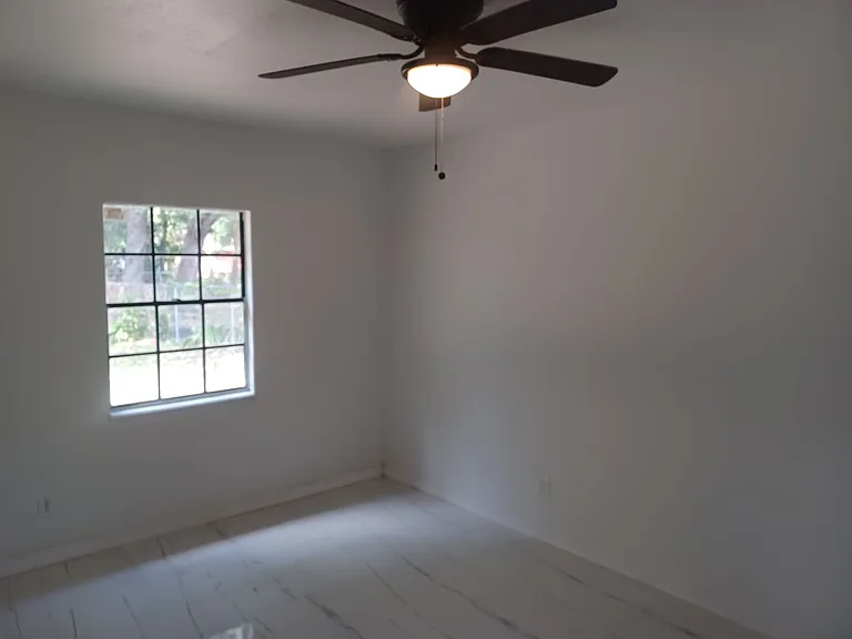 2627 Saint Charles St — Photo 18