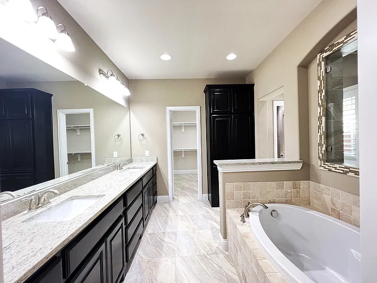 720 Raunald Dr — Photo 15