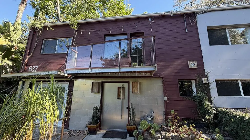 637 S Crescent Ct — Photo 1