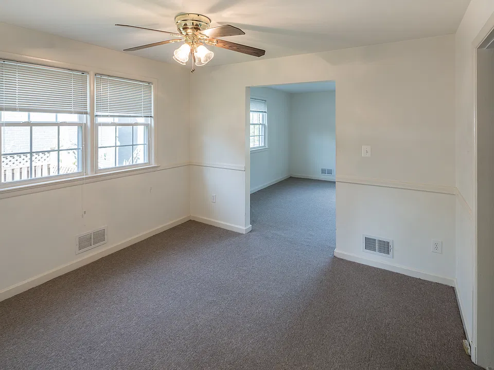 Dining Room, Unit 1