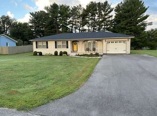 57 Country Ln, Glasgow, KY 42141