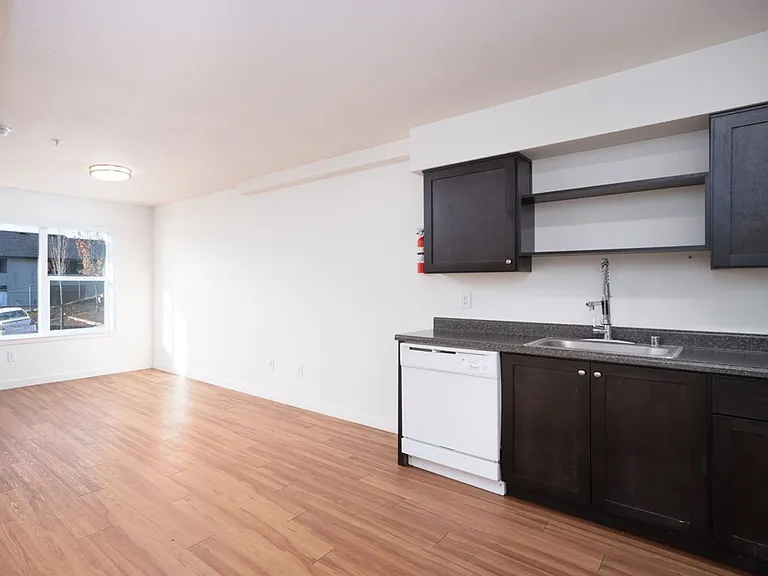 10730 NE Wygant St — Photo 23