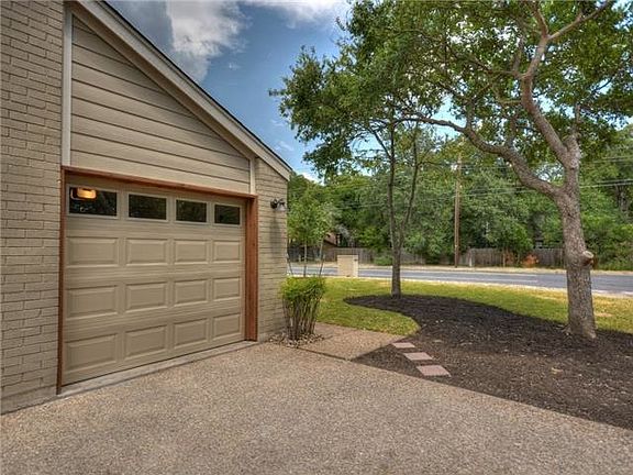 2nd image of 8600 Mesa Dr