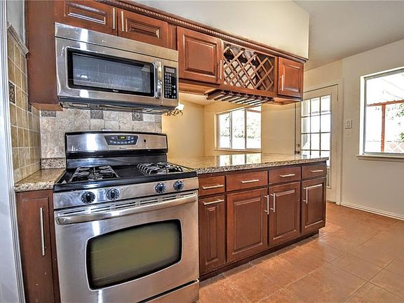 4th image of 10072 Kirwood St