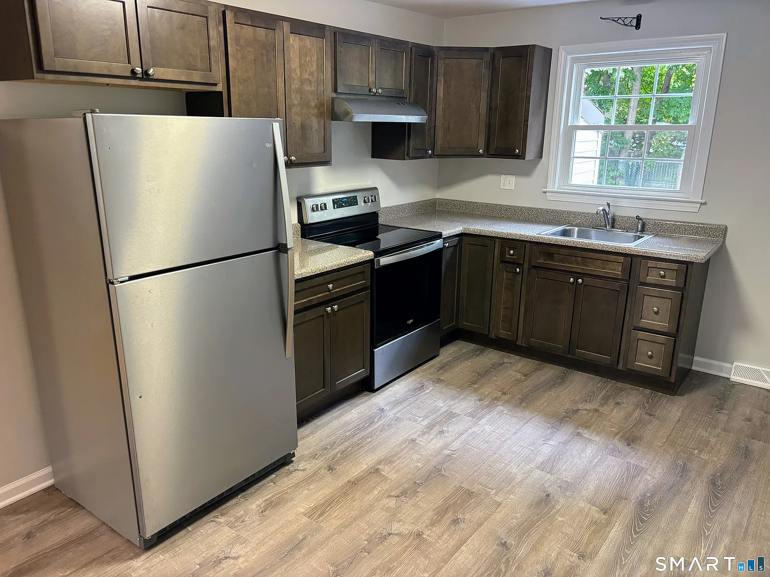 2 bed, 1.0 bath, 800 sqft, $2,200 — Photo 3