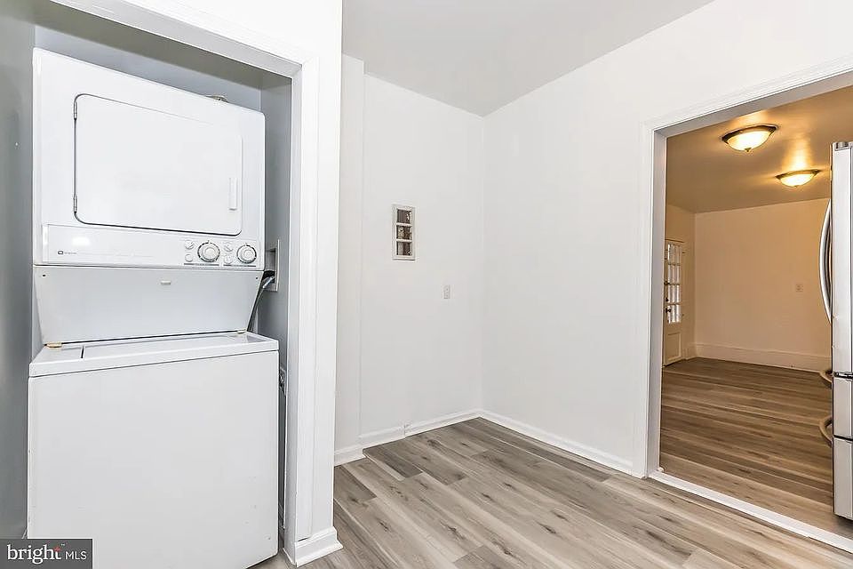 2nd image of 121 North St