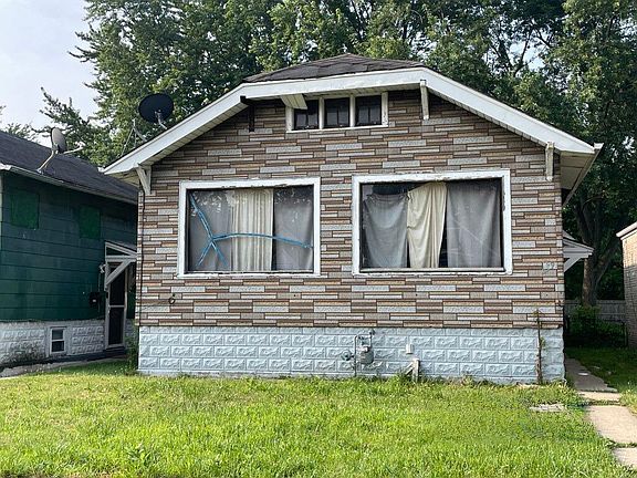 2nd image of 659 W 116th Pl