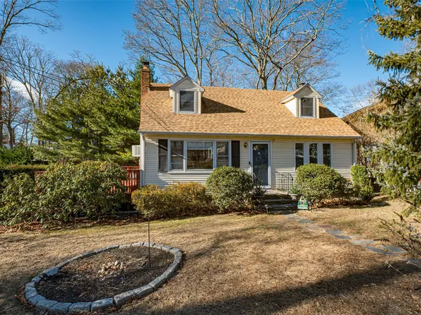 34 Aster Road, Rocky Point, NY 11778