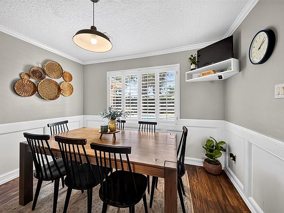 5th image of 9103 Godstone Ln