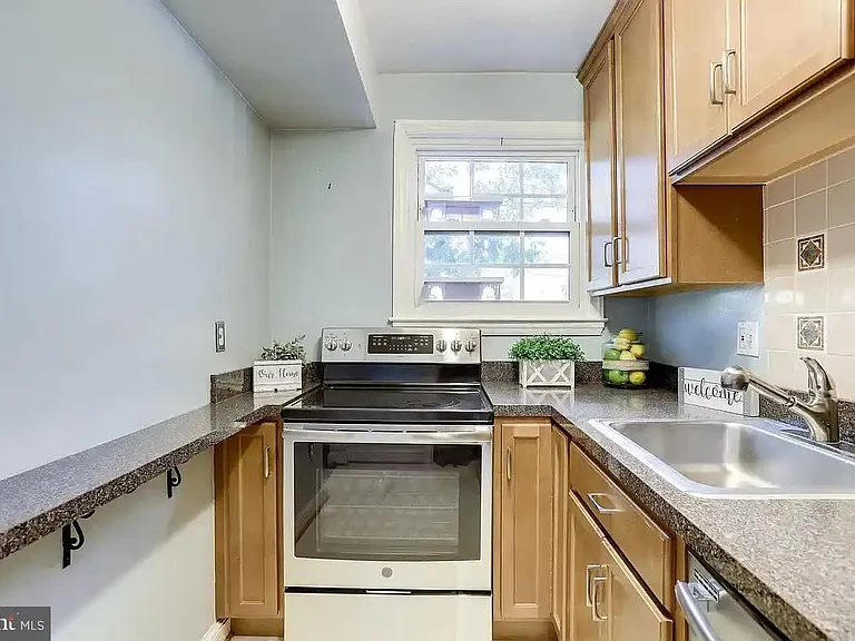 1319 S Walter Reed Dr #19104 — Photo 6