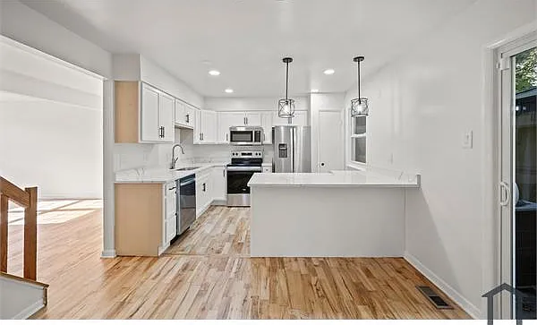 648 Glynock Pl — Photo 4