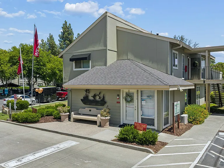 2950 Portage Bay — Photo 44