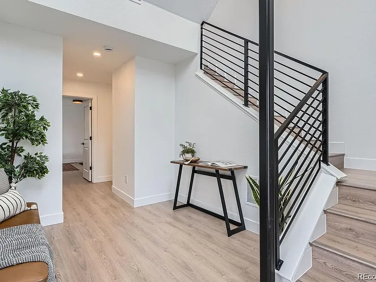 10187 W 38th Ave — Photo 3