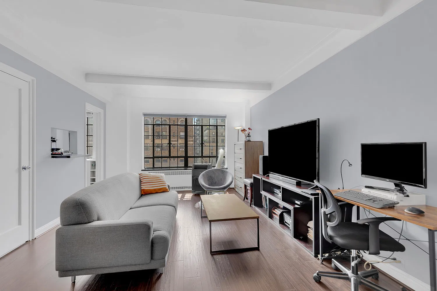 10 Park Avenue — Photo 1