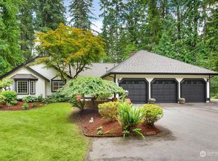 23911 NE 75th St, Redmond, WA