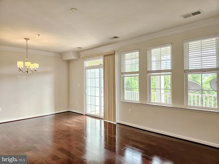 44115 Peirosa Ter — Photo 4