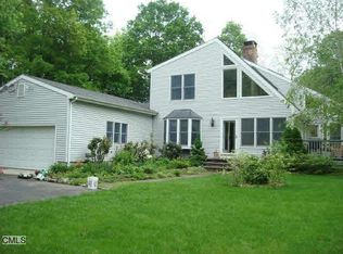 6 McAllister Rd, Danbury, CT 06811