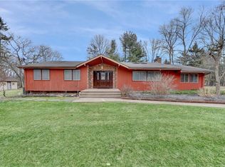 84 New Pomona Rd, Suffern, NY 10901